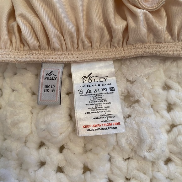 Oh Polly Bound By Love cropped backless halter top in ivory - Picture 10 of 10